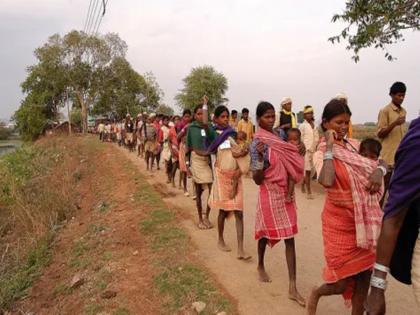 Even today, the fate of the tribals is affected by the 'mortgage', young hands | आदिवासींच्या नशिबी आजही ‘गहाण’वटीचे जिणे, कोवळे हात गुलामासारखं राबतात