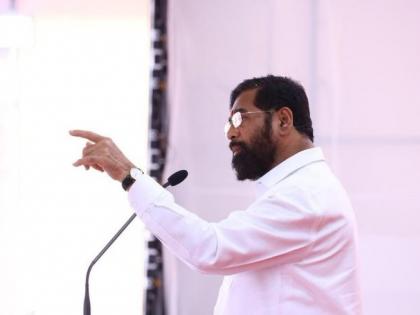 Delhi does not go to Mujra; Chief Minister Eknath Shinde's counterattack | दिल्लीला मुजरा करायला जात नाही; मुख्यमंत्री शिंदेंचा पलटवार