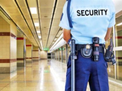 32-year-old girl beaten by security guards in elevator in mumbai | सुरक्षा रक्षकांकडून ३२ वर्षीय तरुणीला लिफ्टमध्ये मारहाण