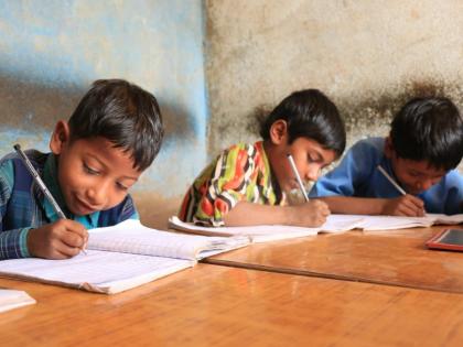 New obstacles in the way of our children: punishment, competition and religion of education | आपल्या मुलांच्या वाटेतील नवे अडथळे : शिक्षा, स्पर्धा आणि धर्म !