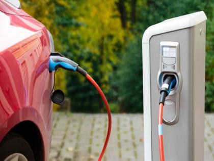 Three-fold increase in sales of electricity for electric vehicles in ten months | इलेक्ट्रीकल वाहनांसाठीच्या विजेच्या विक्रीत दहा महिन्यात तीनपट वाढ