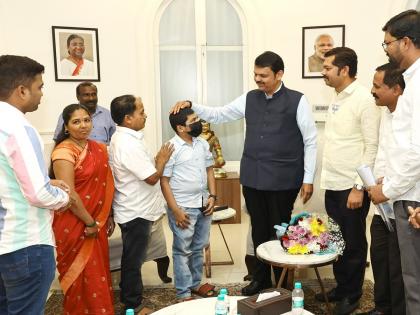 Devendra Fadnavis cures Vedant Thackeray's illness; Unravel the source of energy and inspiration | फडणवीसांमुळे 'ठाकरे'चा आजार बरा; ऊर्जा अन् प्रेरणा देणारा प्रसंग उलगडला