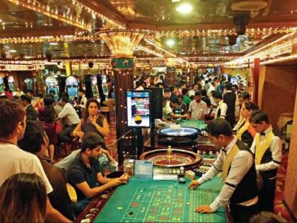 Goa's casinos haven for criminals; Even the accused in Mokya come unchallenged | गोव्याचे कॅसिनो गुन्हेगारांचे आश्रयस्थान; मोक्क्यातील आरोपीही येतात बिनधास्त