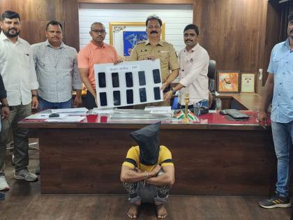 Burglary-theft accused arrested; Many mobile phones are seized | घरफोडी-चोरी करणाऱ्या आरोपीला अटक; अनेक मोबाईल हस्तगत