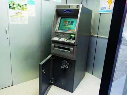 ATM broken, still no money stolen; Filed a case ind dhule | एटीएम फोडले, तरीही पैसे नाही चोरता आले; चोरटे रिकाम्या हाताने फरार