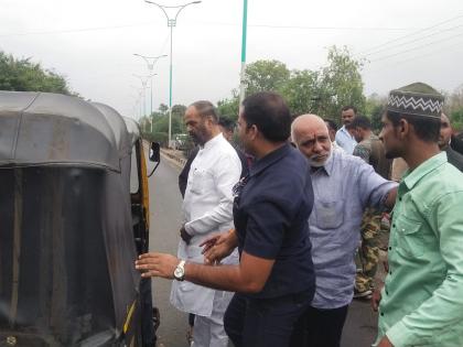 ... And Hansraj Ahir's fleet stopped; First, the accident victims were taken to the hospital | ... अन् हंसराज अहिर यांचा ताफा थांबला; आधी अपघातग्रस्तांना रुग्णालयात पोहोचवले