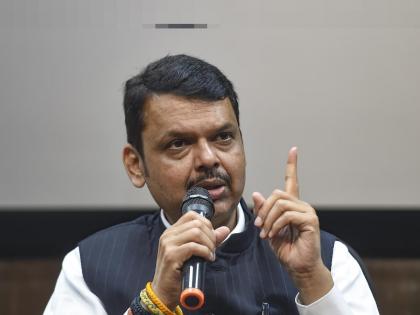 Devendra Fadnavis made it clear that it is the style of Jitendra Awhad to do something wrong | एखाद्या गोष्टीचा कांगावा करणं ही आव्हाडांची स्टाईल, फडणवीसांनी स्पष्टच सांगितलं