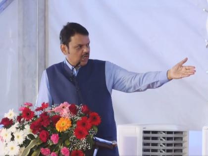 I was not even invited to Bhumi Pujan of coastal road of mumbai; Devendra Fadnavis regrets, targets Uddhav Thackeray | "मला भूमिपूजनलाही बोलावलं नाही"; फडणवीसांची खंत, उद्धव ठाकरेंवर निशाणा