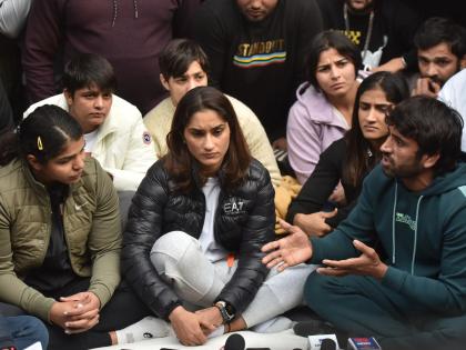 Agralekh - Government's 'silence' ploy on wrestlers, discussion is bound to happen in jantar mantar | अग्रलेख - कुस्तीपटूंवर सरकारचा ‘मौन’ डाव, चर्चा तर होणारच