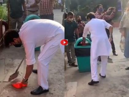 Jyotiraditya Scindia : For the first time in Shinde family, broom in hand, Union Minister's jyotiraditya scindia cleaning campaign | Jyotiraditya Scindia : शिंदे घराण्यात पहिल्यांदाच हाती झाडू, केंद्रीयमंत्र्यांनी केली स्वच्छता