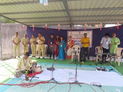 Sweet tones from behind the prison walls; The songs of memories emerged from the hearts of the prisoners in nagpur | कारागृहाच्या भकास भिंतीआडून मधुर स्वर; कैद्यांच्या ह्रद्यातून उमटले आठवणींचे सूर