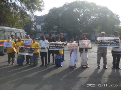 50 feet away and only 11 people in nagpur modi visit, the independent Vidarbha protestors were pre-empted by the police | ५० फूट दूर अन् फक्त ११ जण, स्वतंत्र विदर्भच्या आंदोलकांना पोलिसांची अगोदरच तंबी