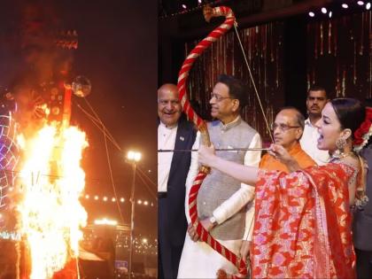 Jai Shri Ram... Arrow fired by Kangana, burning of Ravana; For the first time in 50 years, a woman was honored | जय श्री राम... कंगनाने चालवला बाण, रावणाचे दहन; 50 वर्षात पहिल्यांदाच महिलेला मान