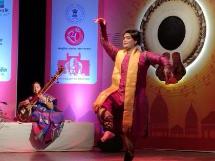 With Shyam Kalyan Bandish, lovers mesmerize with Kathak Jugalbandi | श्याम कल्याण बंदिशसह, कथ्थक जुगलबंदीने रसिक मंत्रमुग्ध