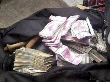 15 lakh stolen from a closed house in Ulhasnagar, money in 3 bags stolen | उल्हासनगरात बंद घरातून १५ लाखाची चोरी, ३ बॅगेतील रक्कम लंपास