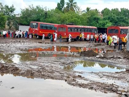 Strong entry in Latur district; Monsoon begins in Ardra Nakshatra | अखेर लातूर जिल्ह्यात पावसाची दमदार एन्ट्री; आर्द्रा नक्षत्रात मान्सूनला प्रारंभ