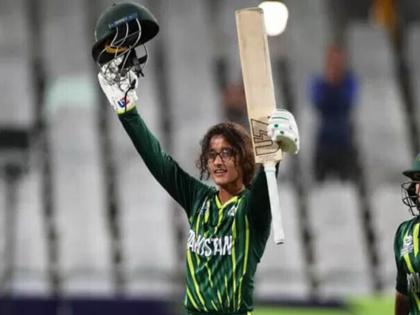 Muniba Ali's first T20 century for Pakistan | पाकसाठी मुनिबा अलीचे पहिले टी-२० शतक, ६७ चेंडूत १०० धावा