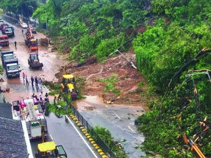 The Mumbai metropolis was hit like a hurricane | मुंबई महानगराला बसला चक्रीवादळासारखाच फटका