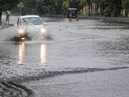 Notices to 2 private schools for keeping schools open during heavy rains in mira road | अतिवृष्टी काळात शाळा सुरु ठेवणाऱ्या 2 खाजगी शाळांना नोटिसा