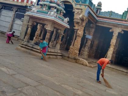 In Mumbai now cleanliness drive in three temples in each division | मुंबईत आता प्रत्येक विभागामधील तीन मंदिरांमध्ये स्वच्छता मोहीम