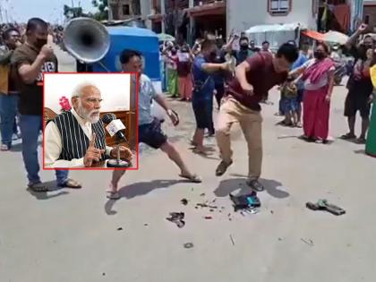 There is no Baat of Manipur in 'Mann Ki Baat'; Rage of citizens by breaking the radio against PM modi america tour | 'मन की बात'मध्ये मणीपूरची बात नाही; रेडिओ फोडून नागरिकांचा संताप