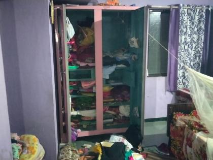 Daring robbery in Kolhapur village kangoli, came into the house and robbed the jewels | कोगनोळी धाडसी दरोडा, घरात येऊन मारहाण करत दागिने लुटले