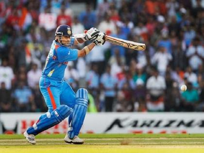 Sachin Tendulkar's batting is the blissful sleep of Indians... | सचिनची फटकेबाजी म्हणजे भारतीयांची सुखाची झोप...