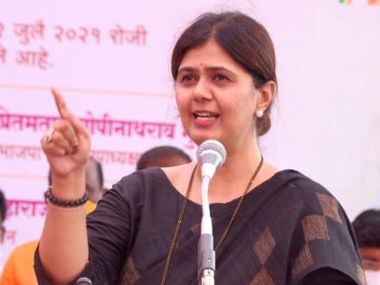 Pankaja Munde : Congratulations from the Congress Minister vijay vadettiwar, Pankaja Munde says our mission is one | Pankaja Munde : काँग्रेसच्या मंत्र्याने दिल्या शुभेच्छा, पंकजा मुंडें म्हणतात आपल Mission एकच