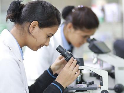 DMLT diploma holders cannot run pathology | ‘डीएमएलटी’ पदविकाधारक पॅथालॉजी चालवू शकत नाहीत 