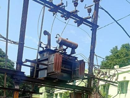 Electricity supply is cut off from Rohitra itself to prevent water logging | पाण्याचा उपसा रोखण्यासाठी रोहित्रावरुनच वीजपुरवठा खंडीत