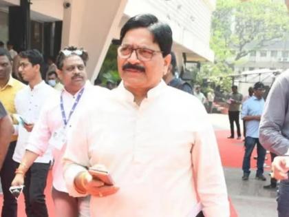 Ravindra Waikar on the way to the Shinde Group?; Talk about admission today | रवींद्र वायकर शिंदे गटाच्या वाटेवर?; आज प्रवेश होणार असल्याची चर्चा