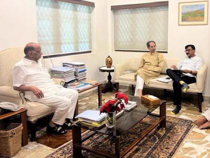 Uddhav Thackeray met Sharad Pawar, discussed disqualification of MLAs? | हालचाली वेगवान, ठाकरेंनी घेतली शरद पवारांची भेट, आमदारांच्या अपात्रेवर चर्चा?