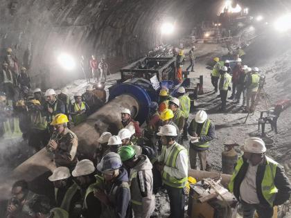 rescue operation halted; The family of the workers is worried in silcarra tunnel, now a new attempt | बचावकार्य ठप्प; कामगारांच्या कुटुंबाला काळजीचा घोर, आता नवा प्रयत्न