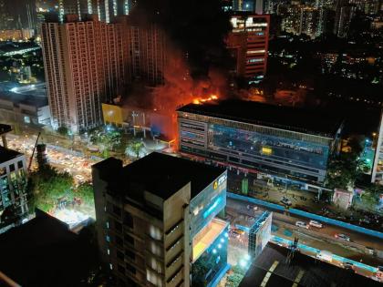 A terrible fire near Cinewander Mall in Thane, the incendiary of the fire was revealed in the video | ठाण्यातील सिनेवंडर मॉलजवळ भीषण आग, व्हिडिओतून समोर आली दाहकता