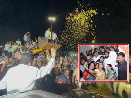 Eknath Shinde: Will develop Nashik like Pandharpur, Chief Minister Shinde showered flowers from JCB | Video: शक्तीप्रदर्शन! मुख्यमंत्री शिंदेंवर जेसीबीतून पुष्पवृष्टी, पंढरपूरप्रमाणेच नाशिकच्या विकासाची ग्वाही