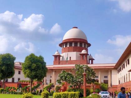 'Give us the child of the raped girl', the judge told the lawyers in SC | ‘बलात्कार केलेल्या मुलीचे मूल आम्हाला द्या’, न्यायमूर्तींनी वकिलांस सुनावले