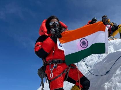 Annapurna Shikhar Sir in the Himalayas, Priyanka of Satara is the first woman in the country | हिमालयातील अन्नपूर्णा शिखर सर, साताऱ्याची प्रियंका देशात पहिली महिला Annapurna Shikhar Sir in the Himalayas, Priyanka of Satara is the first woman in the country | हिमालयातील अन्नपूर्णा शिखर सर, साताऱ्याची प्रियंका देशात पहिली महिला
