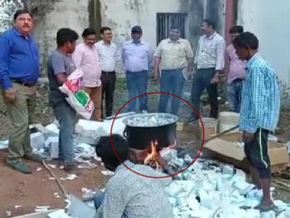 1 lakh 95 thousand corona vaccines destroyed scientifically in devghar hospital | रुग्णालयातच १ लाख ९५ हजार कोरोना लस शास्त्रीय पद्धतीने केल्या नष्ट