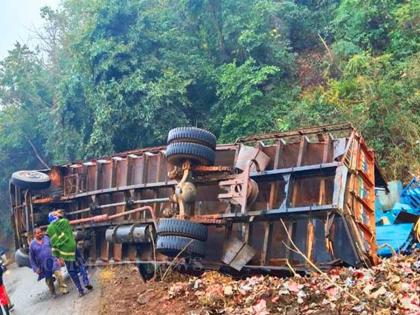 5 killed and 8 injured in a terrible accident, truck overturned in Dwarsuni ghat mayurbhanj odisha | भीषण अपघातात ५ ठार ८ जखमी; द्वारसुनी घाटात ट्रक पलटी