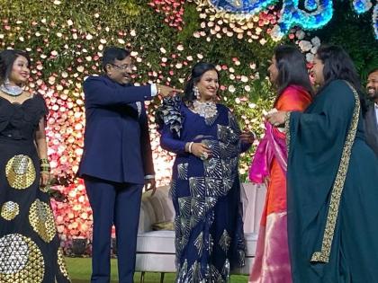 Marriage : The funny thing about Sudhir Mungantiwar's wedding, the offers come down due to lack of job from girls | Marriage : नोकरी नसल्यानं ऑफर कमी यायच्या, सुधीर मुनगंटीवारांच्या लग्नाची मजेशीर गोष्ट