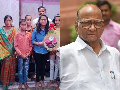 Russia-Ukrain War: From Ukraine to Barshi ... Kalyani returned from the brink of death, father meet sharad pawar | Russia-Ukrain War: युक्रेनमधील मृत्यूच्या दाढेतून परतली कल्याणी, वडिलांनी घेतली होती शरद पवारांची भेट