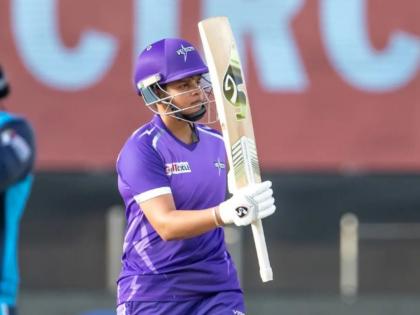 Velocity's resounding victory, Shefali Anlor's storm shot | वेलोसिटीचा दणदणीत विजय, शफाली अन् लॉराची तुफान फटकेबाजी