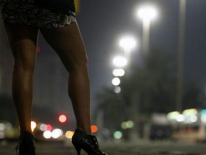 The prostitution business started from WhatsApp, the police set a trap | व्हॉट्सॲपवरून सुरू हाेता वेश्याव्यवसाय, पोलिसांनी रचला सापळा