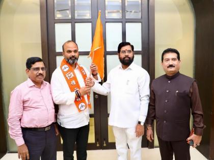 Aditya Thackeray's Shiledar vaibhav thorat in Shinde group, in the presence of the Chief Minister Eknath Shinde | आदित्य ठाकरेंचा शिलेदार शिंदे गटात, मुख्यमंत्र्यांच्या उपस्थितीत पक्षप्रवेश