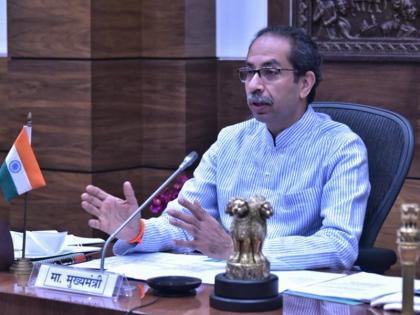 Get 100 per cent vaccination in the state Maharashtra this month, CM Uddhav Thackeray directs | राज्यात याच महिन्यात 100 टक्के लसीकरण करा, मुख्यमंत्र्यांचे निर्देश