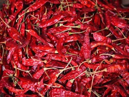 'Tadka' of red chillies in the pockets of common people | सर्वसामान्यांच्या खिशाला लाल मिरचीचा ‘तडका’