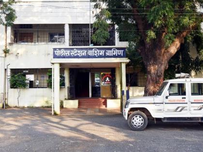 Clash between two groups due to dispute over getting appointment in organization in washim, case registered against 22 people | संस्थेवर नियुक्ती मिळण्याच्या वादातून दोन गटात हाणामारी, २२ जणांवर गुन्हा दाखल