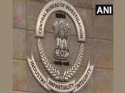 CBI Silver Notice to arrest the accused who have absconded abroad after committing financial irregularities in India | परदेशी पळून जाल तर सीबीआयचे ‘सिल्व्हर नोटीस’ अस्त्र लागेल मागे CBI Silver Notice to arrest the accused who have absconded abroad after committing financial irregularities in India | परदेशी पळून जाल तर सीबीआयचे ‘सिल्व्हर नोटीस’ अस्त्र लागेल मागे