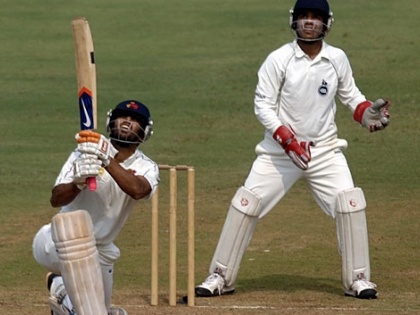 Puneet Bisht hit a record 146 off 51 balls | पुनीत बिश्तचा विक्रमी झंझावात ५१ चेंडूत ठोकल्या १४६ धावा