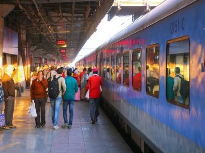 passengers suffer due to no tickets available in train from nagpur for diwali, many trains are cancelled | रेल्वेत वाढली प्रचंड गर्दी, रिझर्वेशनसाठी धावपळ; प्रवाशांचे हाल